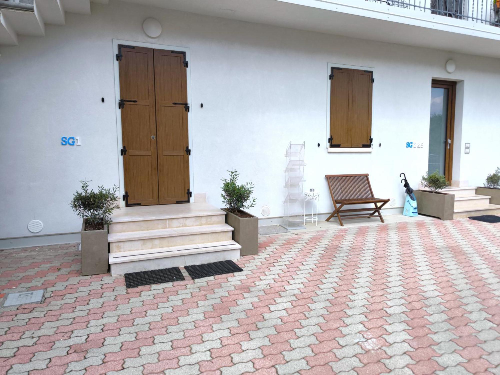 Sg Rooms - Casa Laura Peschiera del Garda Zewnętrze zdjęcie