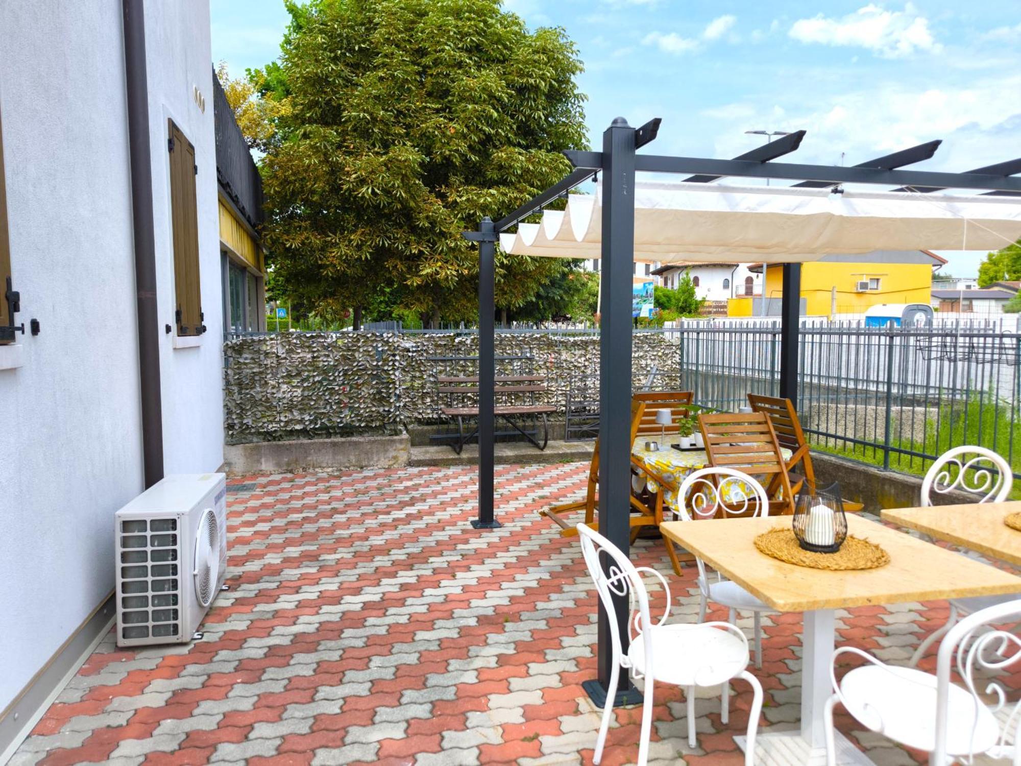 Sg Rooms - Casa Laura Peschiera del Garda Zewnętrze zdjęcie