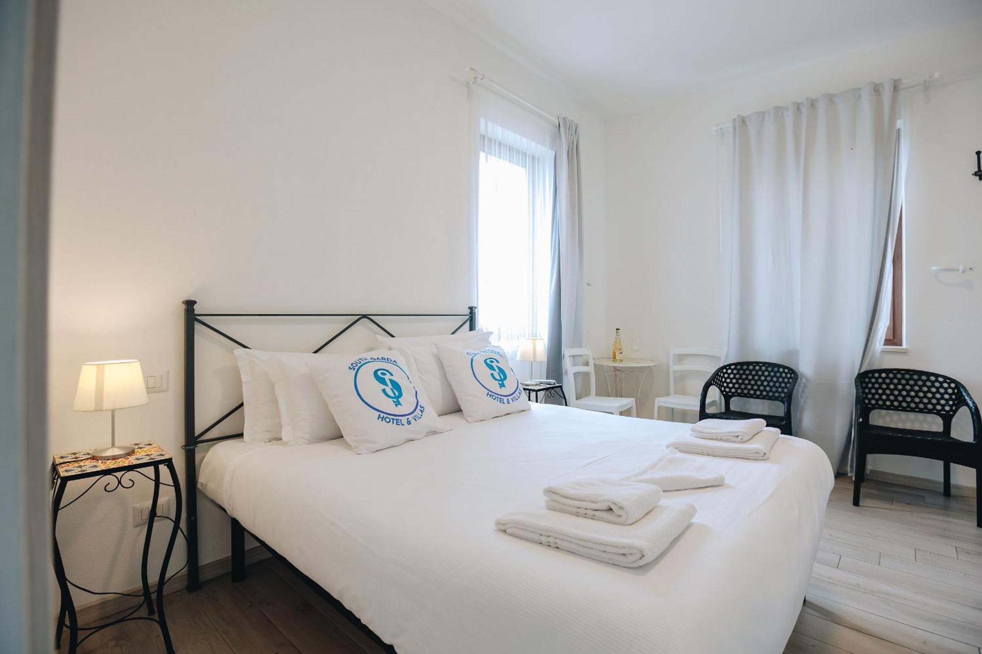 Sg Rooms - Casa Laura Peschiera del Garda Zewnętrze zdjęcie